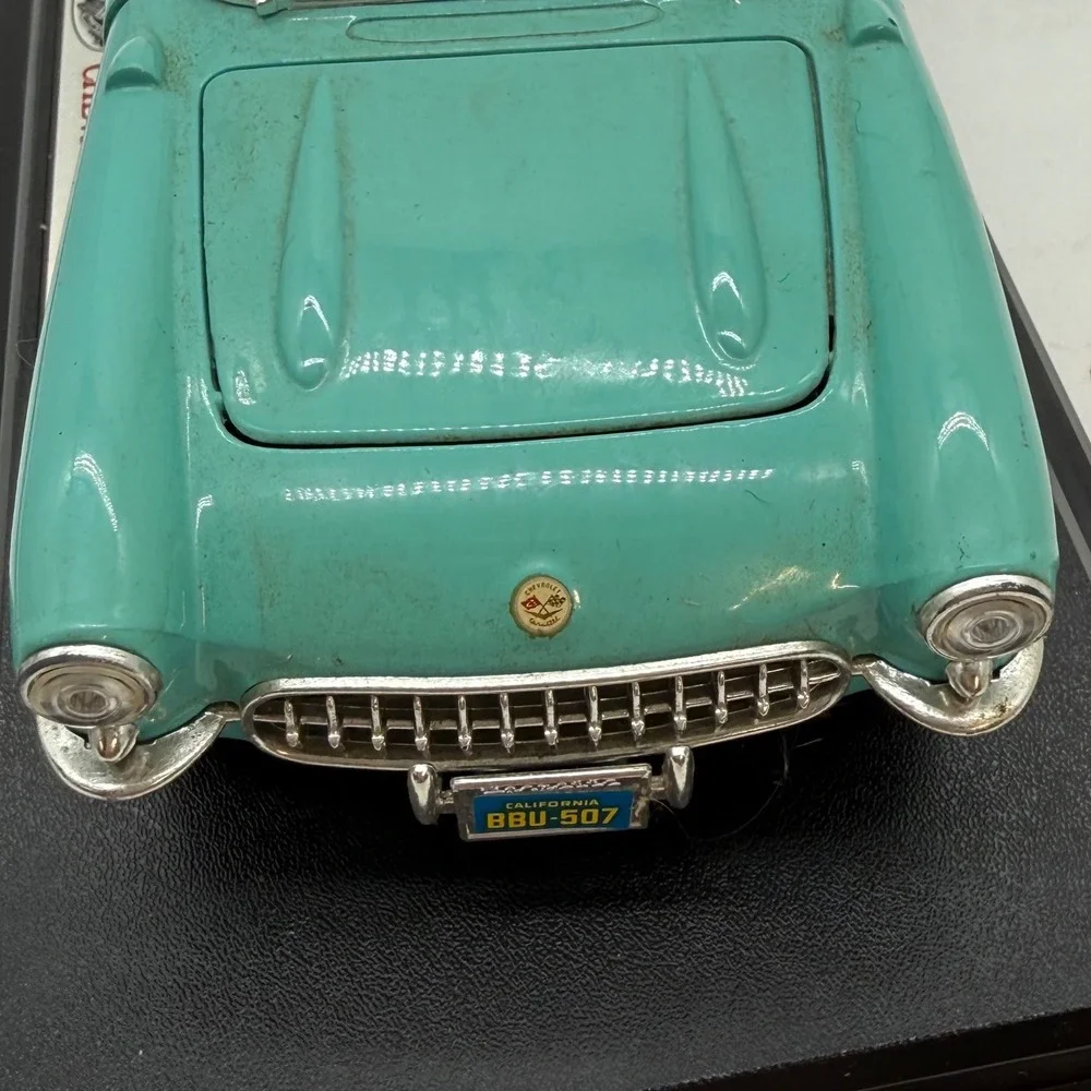 Vintage 1957 Chevrolet Corvette Diecast Model Car 1:18 Teal Fuel Injection